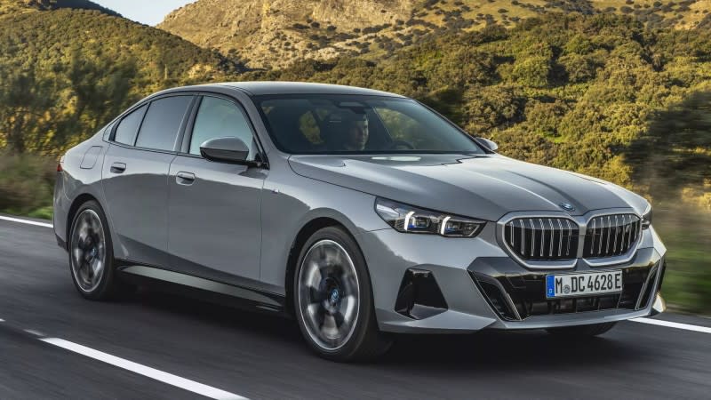 BMW最新的5系列以及7系列都有著最先進的駕駛輔助系統可以使用。
