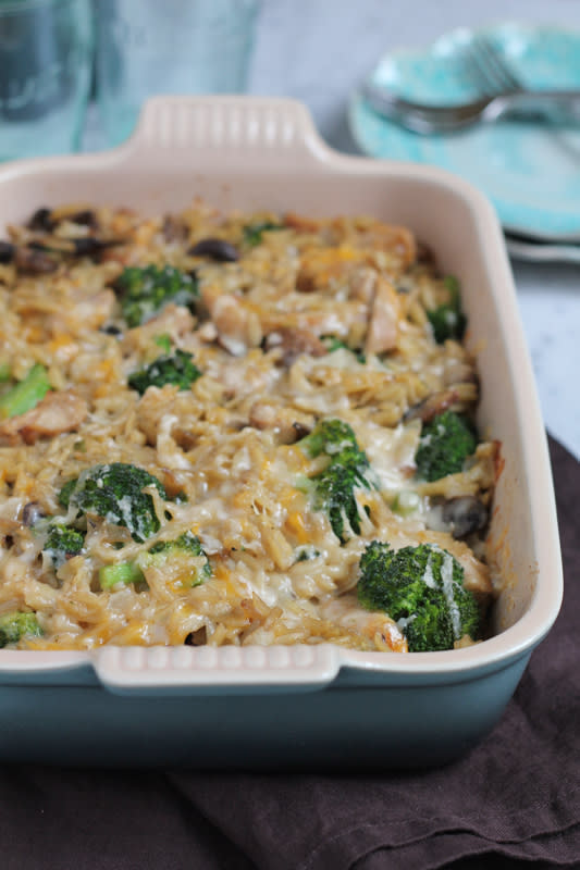 <p>Even the kiddos will gobble up this cheesy broccoli, chicken and pasta dish. A great way to sneak in those veggies! Get the recipe <a href="http://hipfoodiemom.com/2014/09/15/three-cheese-chicken-broccoli-and-orzo-casserole/" rel="nofollow noopener" target="_blank" data-ylk="slk:HERE;elm:context_link;itc:0;sec:content-canvas" class="link "><strong>HERE</strong></a>.</p>