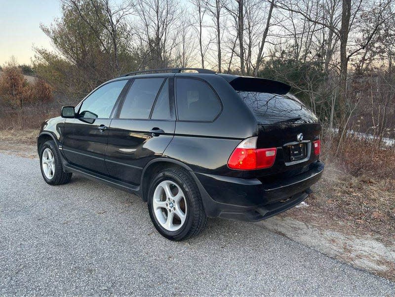 Photo: <a class="link " href="https://nh.craigslist.org/cto/d/londonderry-rare-2001-bmw-x5-30-awd/7755486172.html" rel="nofollow noopener" target="_blank" data-ylk="slk:Craigslist;elm:context_link;itc:0;sec:content-canvas">Craigslist</a>