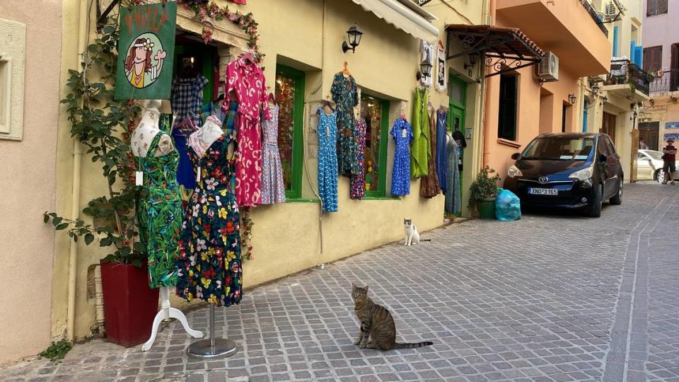 Chania, en Creta, cuenta con calles pintorescas y una arquitectura que parecía contar historias de su rico pasado veneciano y otomano. 