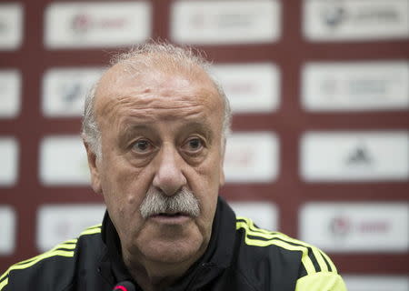 Spain's soccer coach Vicente Del Bosque attends a news conference in Minsk, Belarus, June 13, 2015. REUTERS/Vasily Fedosenko