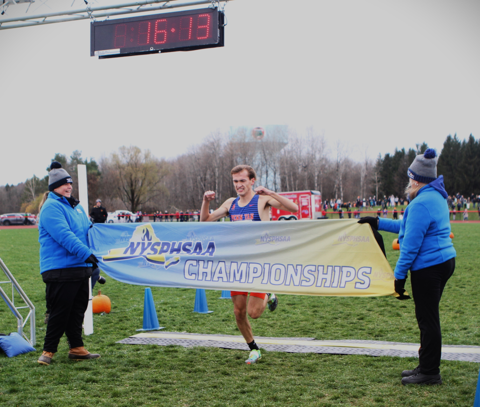 Penn Yan senior James Tette won the 2023 Class2 boys cross country state championship race.