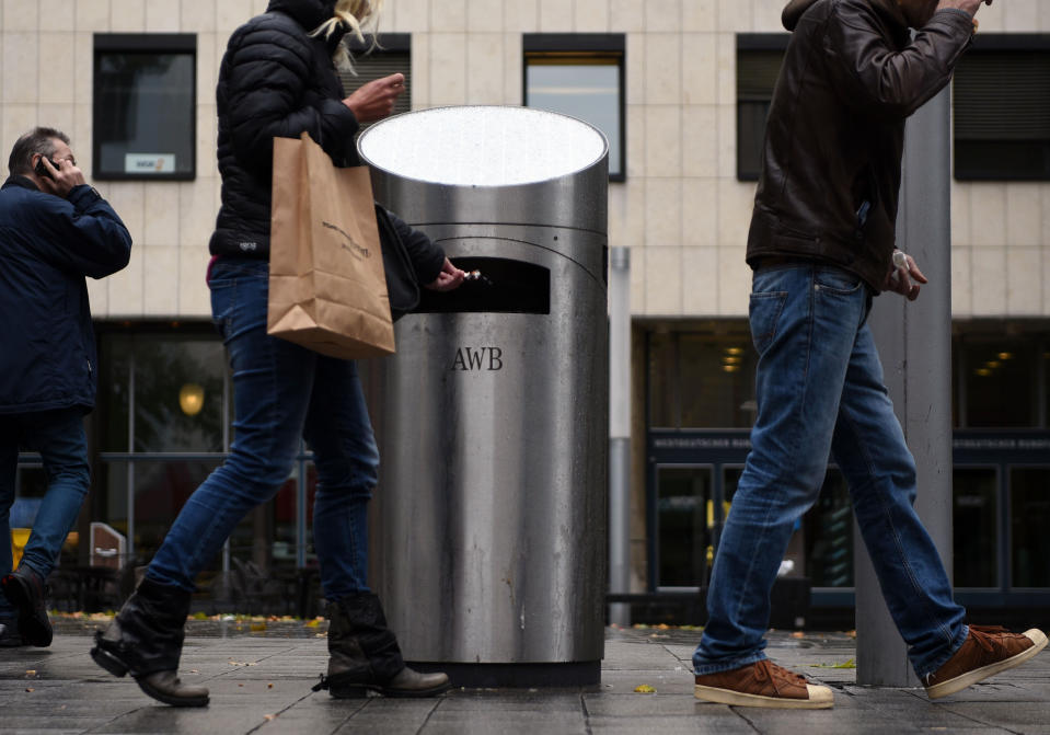 Ein Stück des High-Tech-Mülleimers „Solar-Presshai“ kostet rund 10.500 Euro. (Bild: dpa)