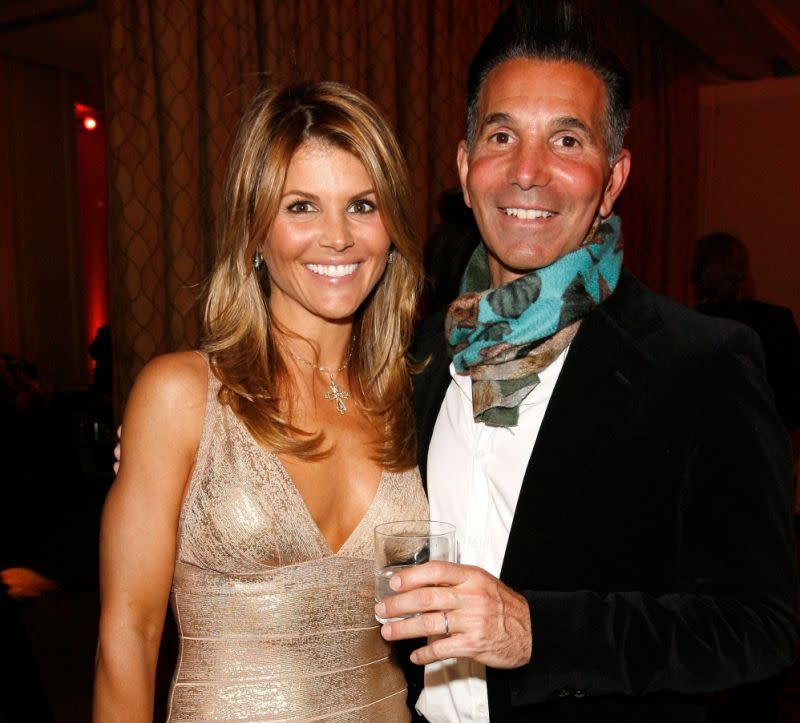 La actriz Lori Loughlin y su esposo, Mossimo Giannulli. (Foto: Donato Sardella/WireImage/Getty Images)