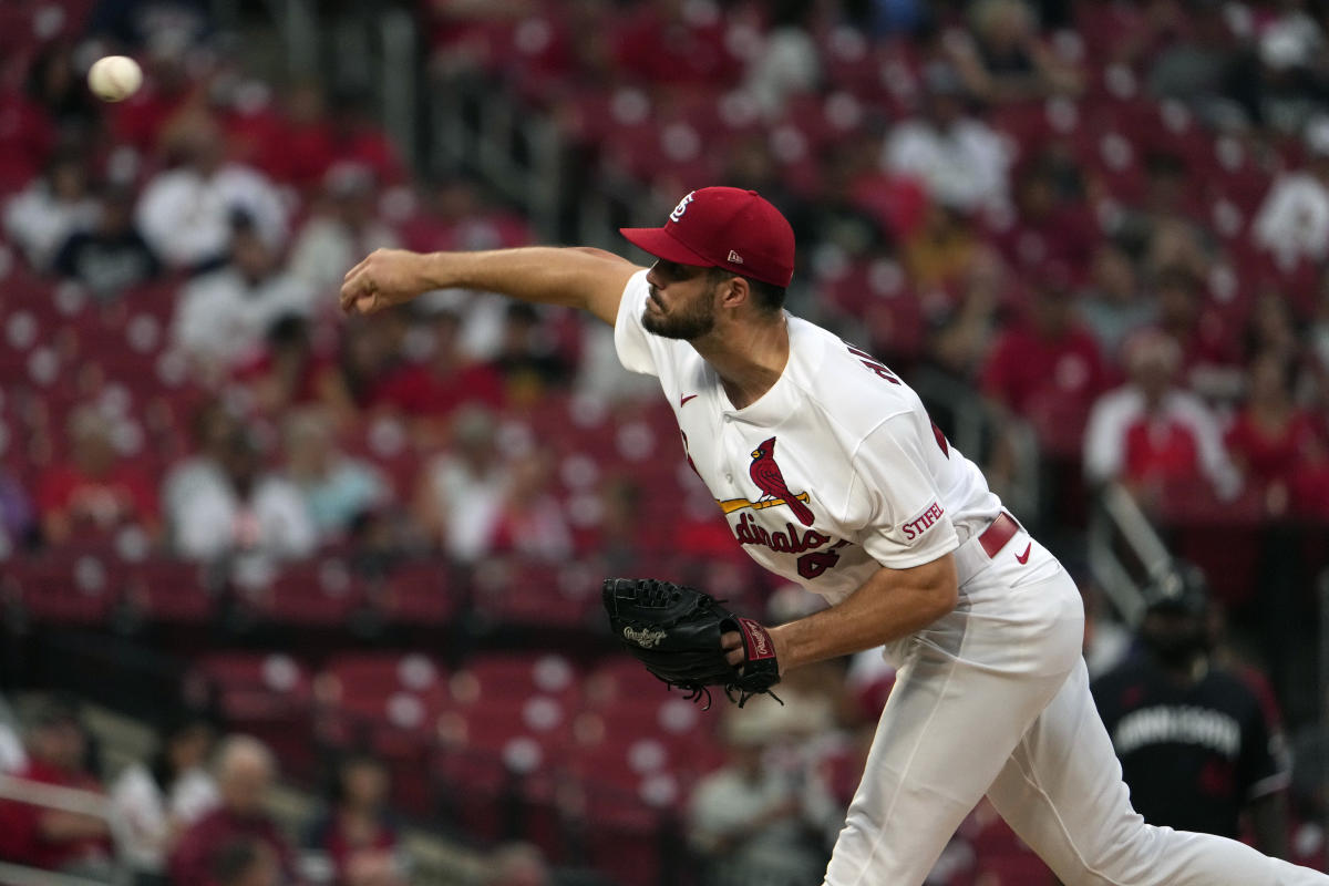 Cardinals hit 4 HRs in 7-3 win over Twins