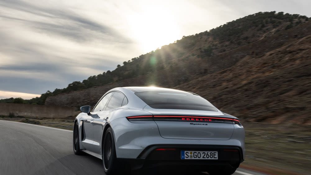 2025 porsche taycan