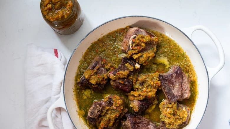 jar of sofrito, beef cooked in sofrito