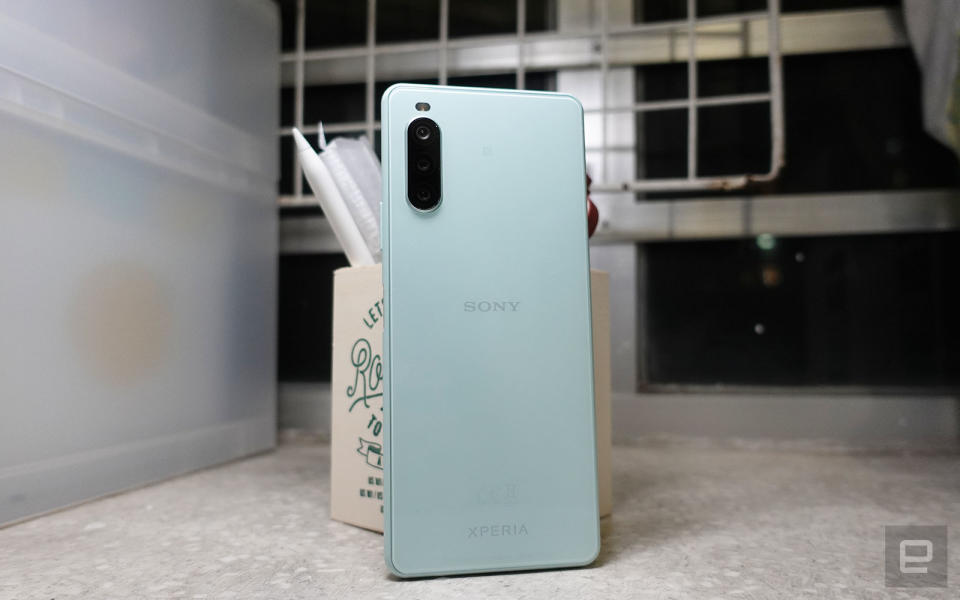 Sony Xperia 10 II 動手玩