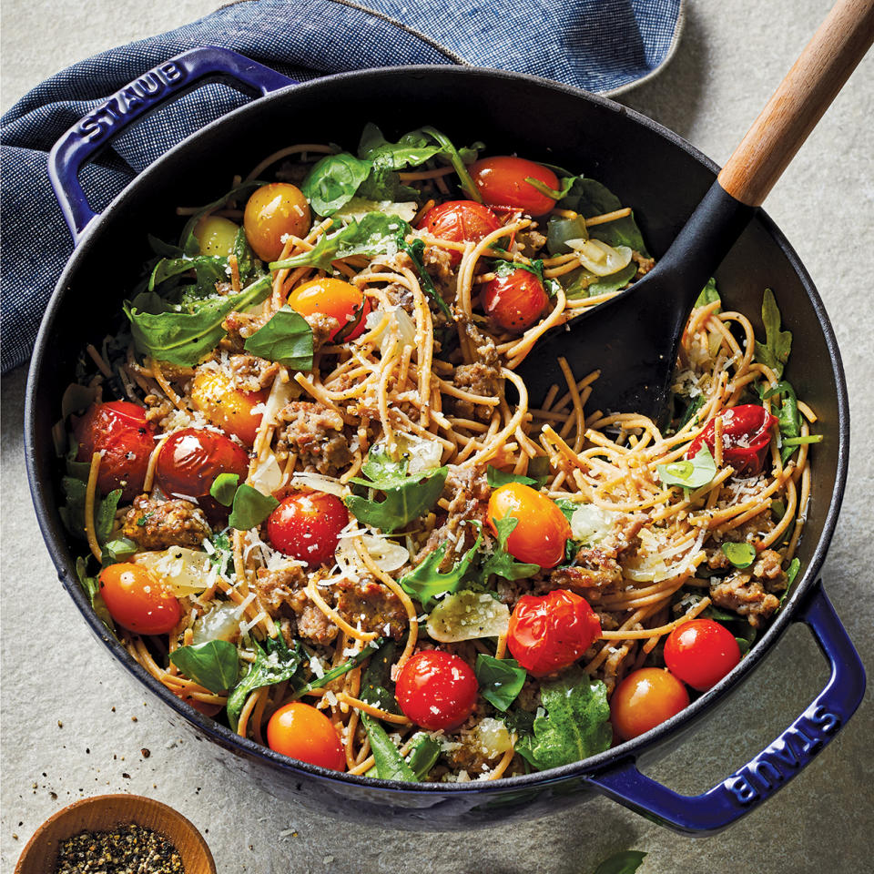 Whole-Grain Spaghetti with Italian Turkey Sausage, Arugula & Balsamic Tomato Sauce