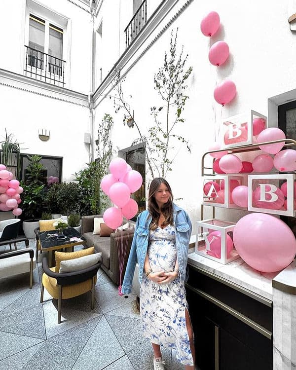 Isabelle Junot en la babyshower de su hija 