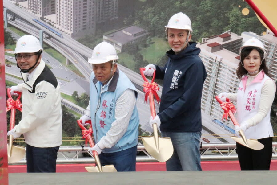 圖／新北市議會國民黨團書記長陳偉杰希望國民黨能在立法院好好發揮，別再讓「執政大小眼、建設分藍綠」的民進黨政府一手遮天。（翻攝陳偉杰臉書）