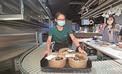 腹飛雲廚foodfab 科技產線快煮美餐 虛擬美食街東京飄香