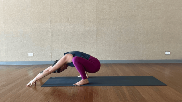 Learning How To Do Crow Pose? This Practice Will Teach You Everything You  Need To Know — Claire Mark Yoga