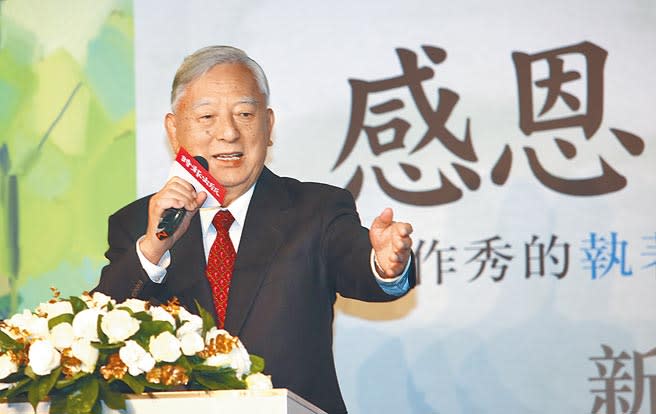 前台北市長黃大洲28日出席新書《感恩的憶述》發表會。（姚志平攝）