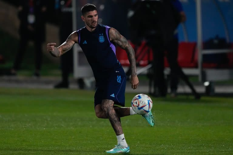 Rodrigo de Paul en el entrenamiento de la selección argentina en la Universidad de Qatar
