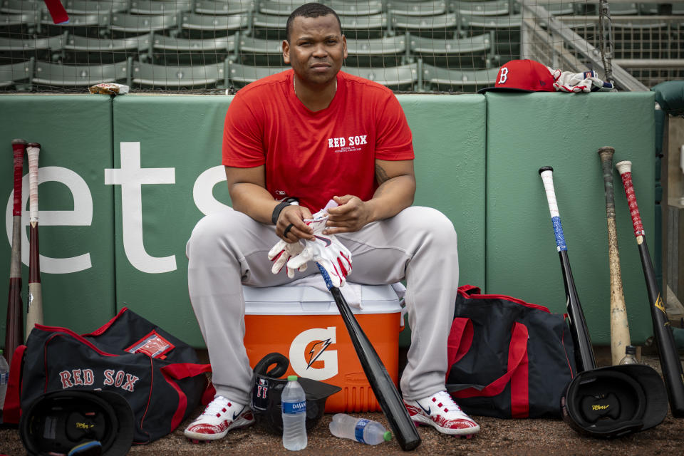 Rafael Devers, tercera base de los Boston Red Sox, se ha mostrado poco entusiasmado por la falta de movimientos de la directiva previo a la temporada. (Foto: Billie Weiss/Boston Red Sox/Getty Images)