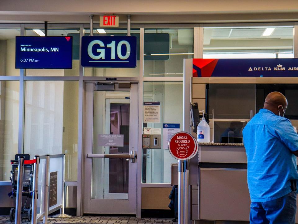 Flying Delta Air Lines During Pandemic Post-Middle Seat Block Ended 2021