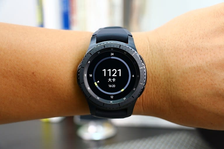 這款智慧錶真的很好看 Samsung Gear S3 frontier 開箱動手玩