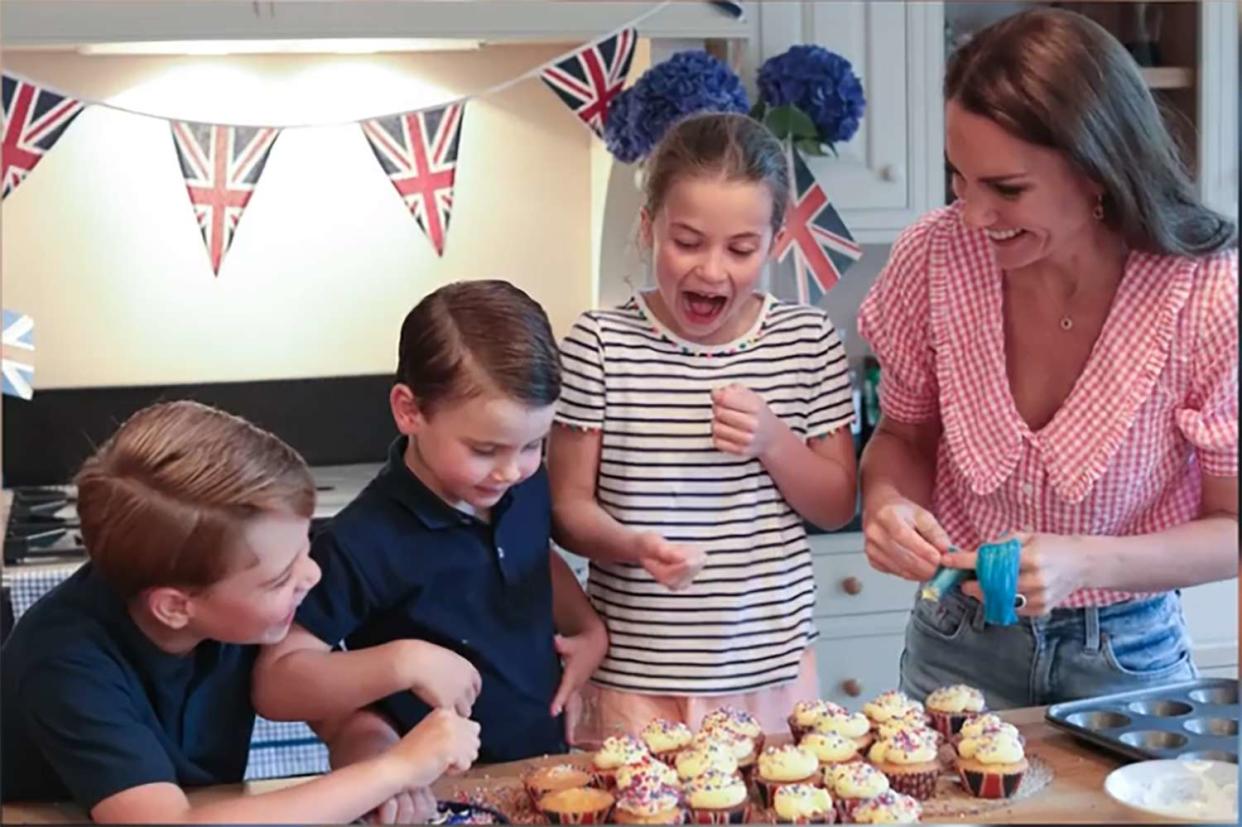 Duchess of Cambridge and kids. https://www.instagram.com/dukeandduchessofcambridge/?hl=en