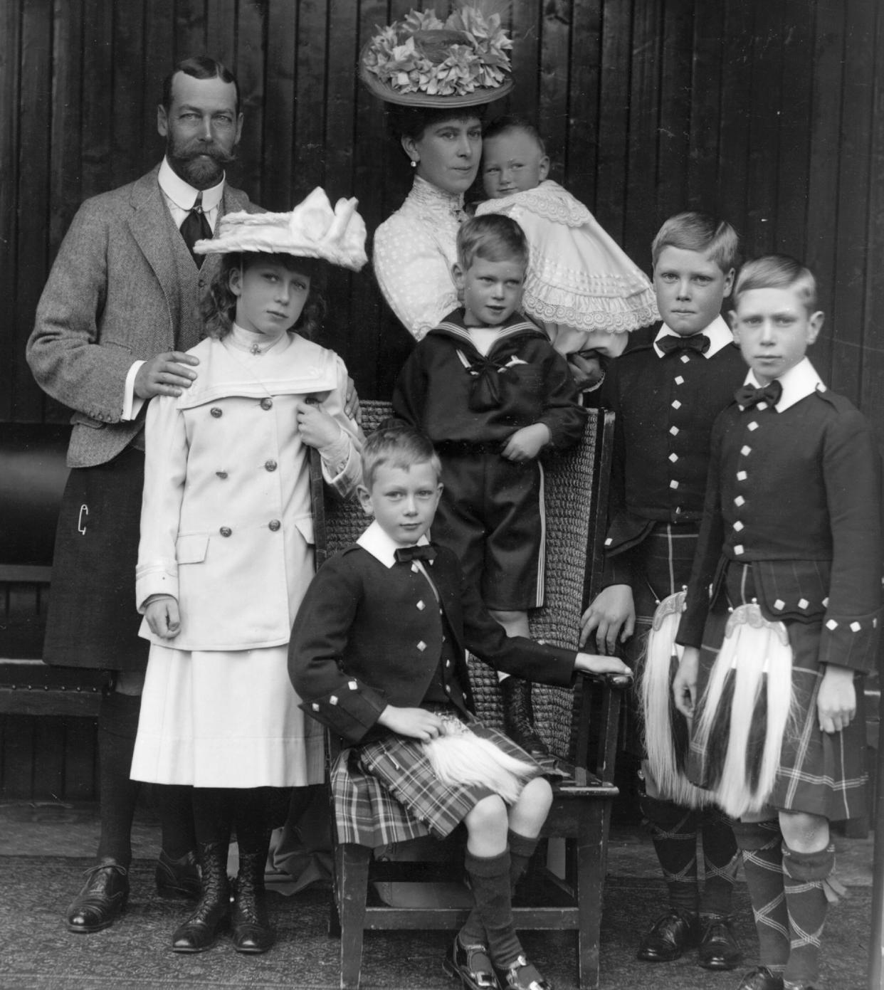 George V, Royal Family 1906 (Hulton Archive / Getty Images)