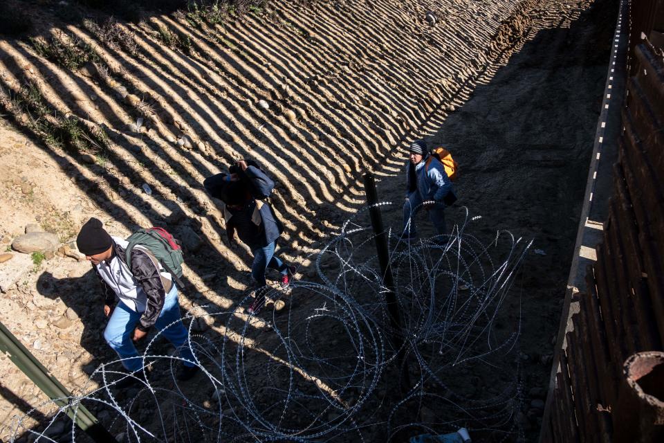 Valla fronteriza entre Estados Unidos y México. (GUILLERMO ARIAS/AFP via Getty Images)