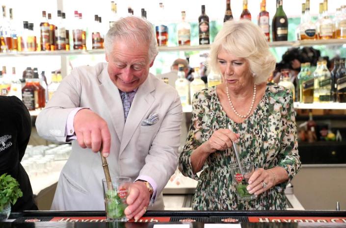 Prince Charles and Camilla make drinks in Cuba