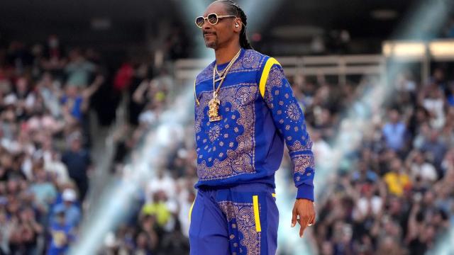 How Snoop Dogg Paid Tribute to His Late Mother During Super Bowl Halftime  Show