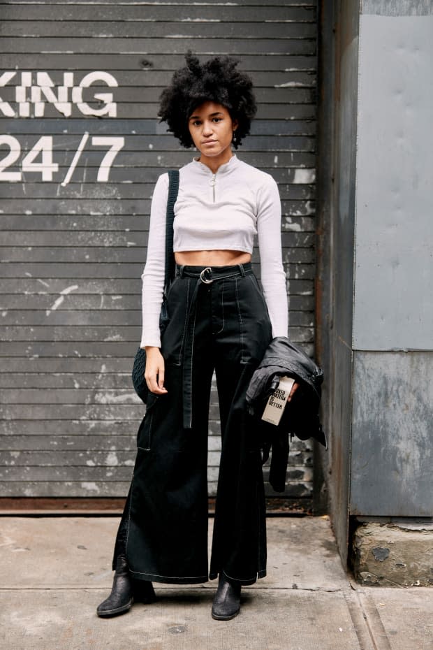 17 Black Flare Jeans That Will Solve Your 'Nothing-to-Wear' Problems