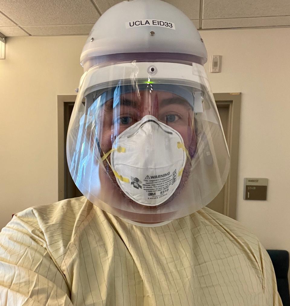 Russell Buhr, an ICU doctor in Los Angeles, in his pandemic work attire. (Photo: <a href="https://twitter.com/rgbMDPhD" target="_blank">Courtesy of Russell Buhr</a>)