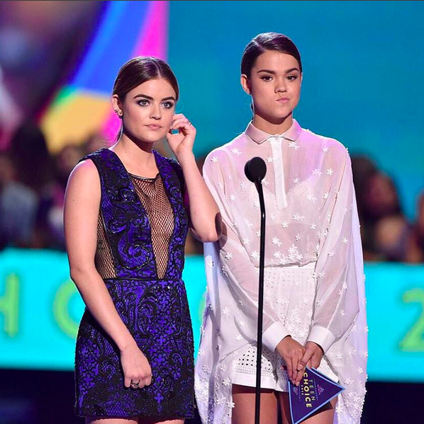 Who she presented with at the Teen Choice Awards. What do you think?