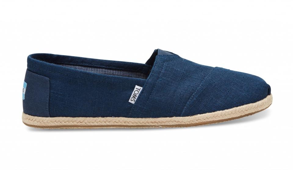 <p><a rel="nofollow noopener" href="http://www.toms.co.uk/featured-shops/navy-linen-rope-sole-mens-classics" target="_blank" data-ylk="slk:TOMS, £39.99;elm:context_link;itc:0;sec:content-canvas" class="link ">TOMS, £39.99</a> </p>