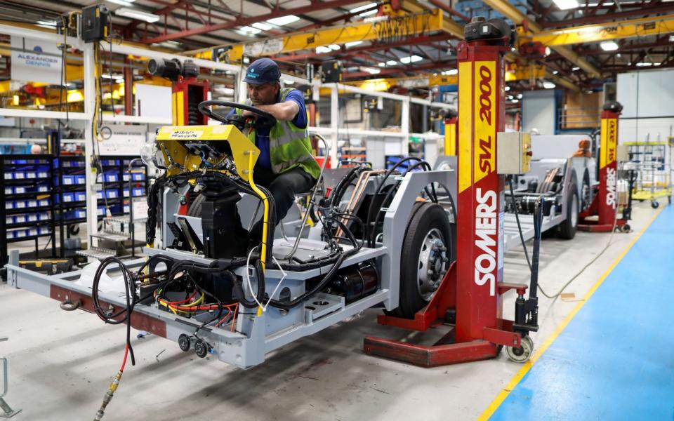 car manufacturing auto industry - Chris Ratcliffe /Bloomberg