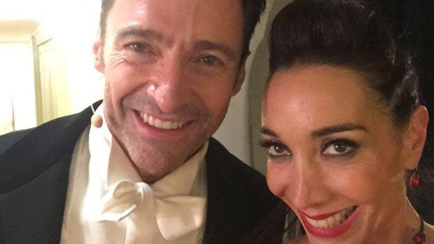 Hugh Jackman y Mora Godoy. – Foto: Twitter/alexascarpita