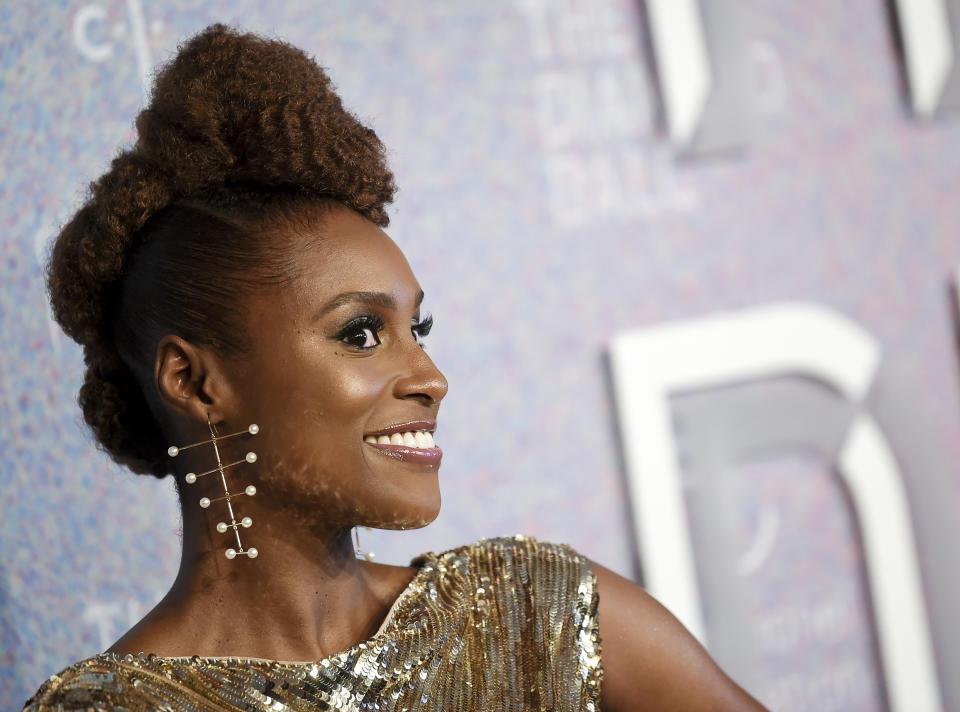 <p><br>Ella lució unos llamativos aretes en dorado para el evento que tuvo lugar en el afamado Cipriani’s en Nueva York.<br>(Photo by Evan Agostini/Invision/AP) </p>