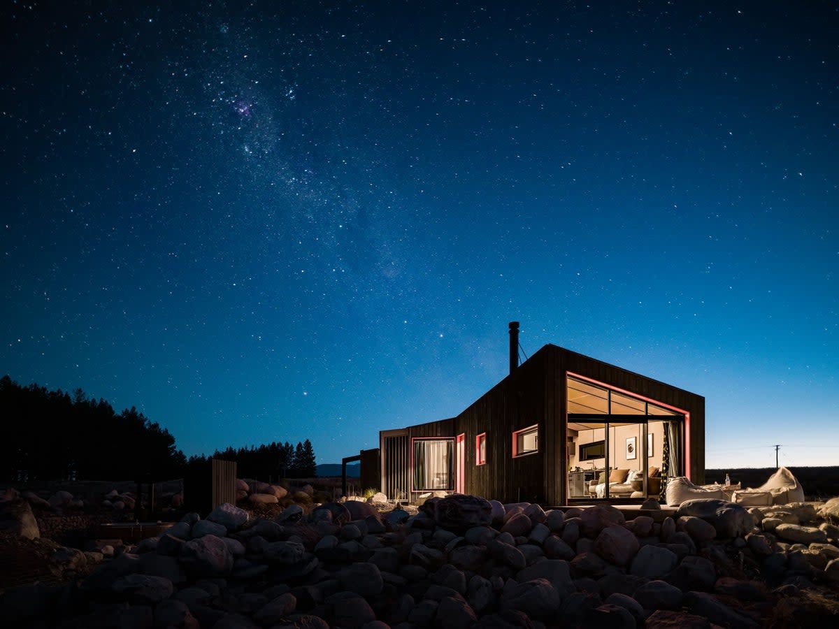 Gaze up to the heavens from a remote lodge in New Zealand (Skylark)