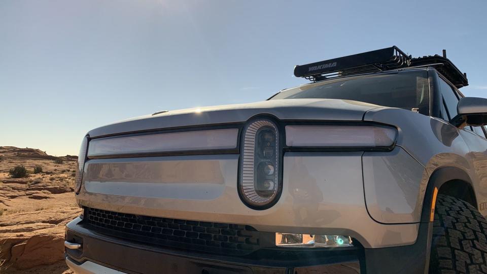 rivian r1s recharging