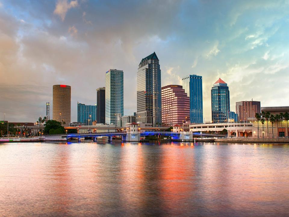 tampa, florida skyline