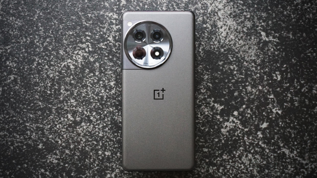  OnePlus 12R review back straight. 