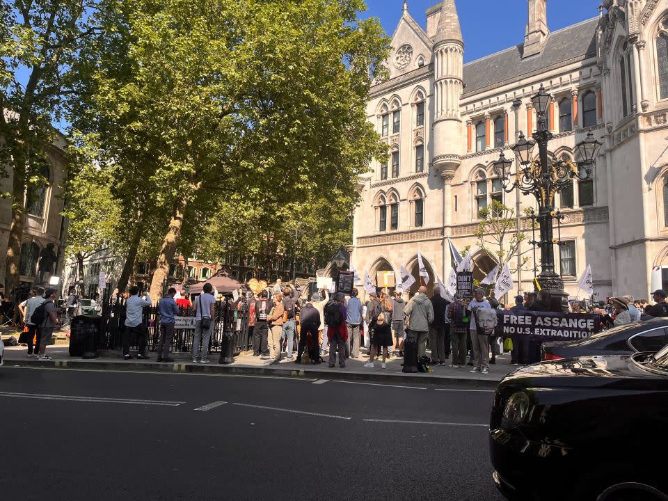 Jeremy Corbyn spoke to Julian Assange supporters outside the High Court. Photo by City A.M.
