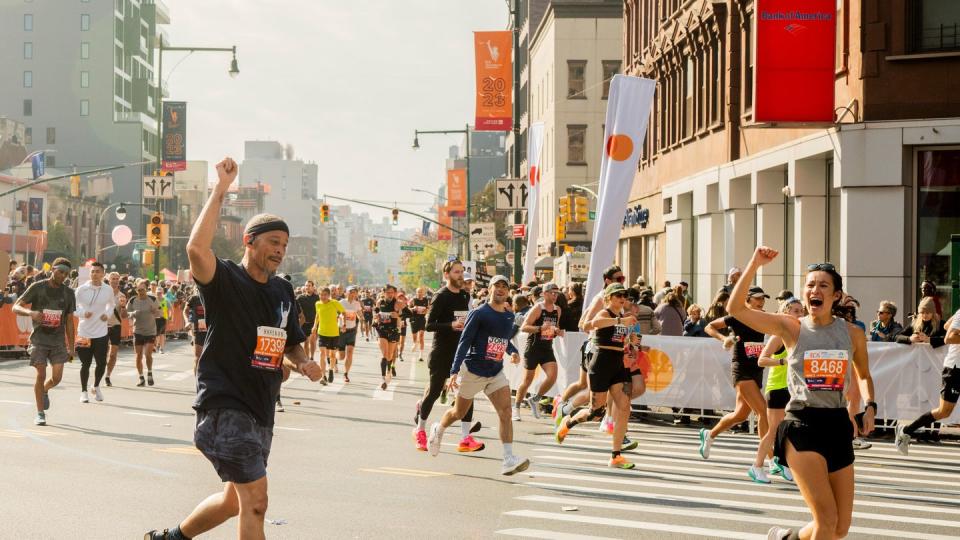 rahsaan thomas at the new york city marathon