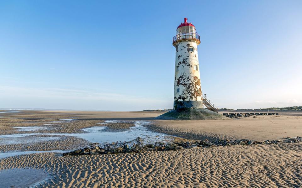 Rhyl gazes out into the Irish Sea - George-Standen