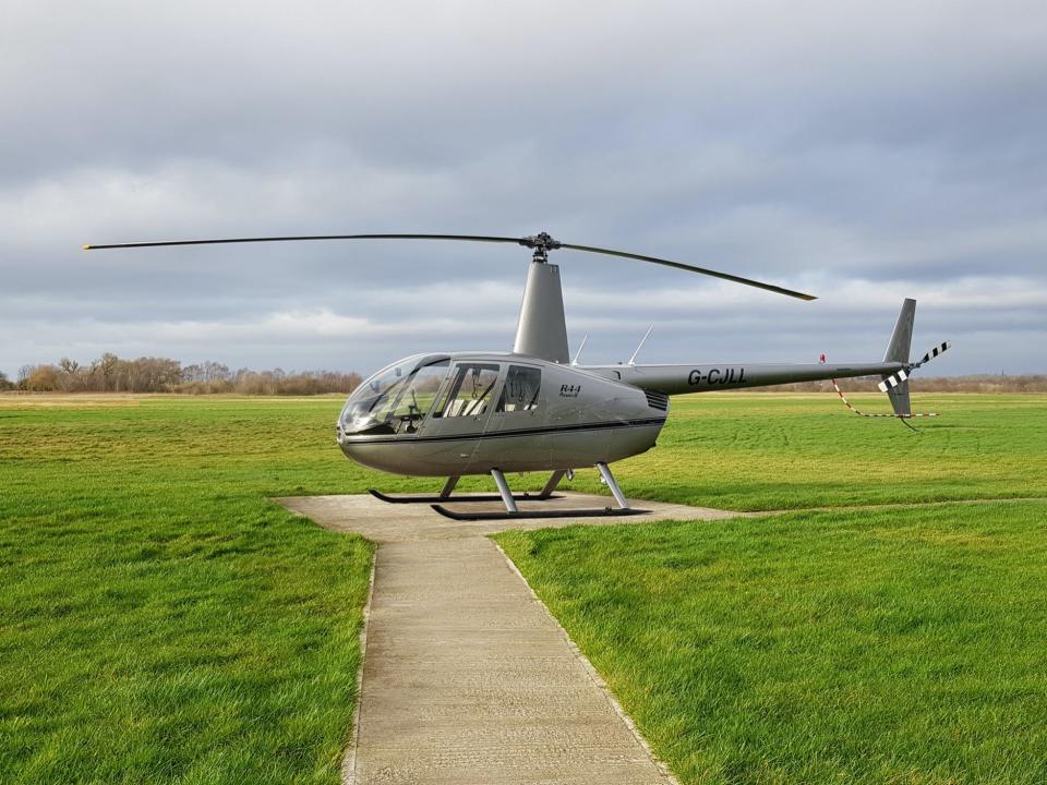 Robinson R44