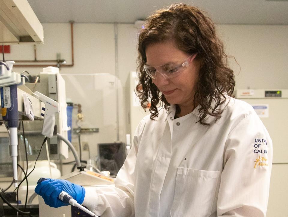 Geneticist Karen Miga sequences the human Y chromosome in the University of California, Santa Cruz lab