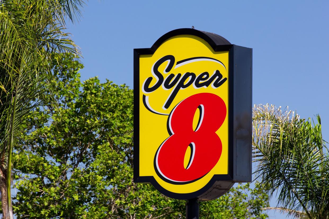 Super 8