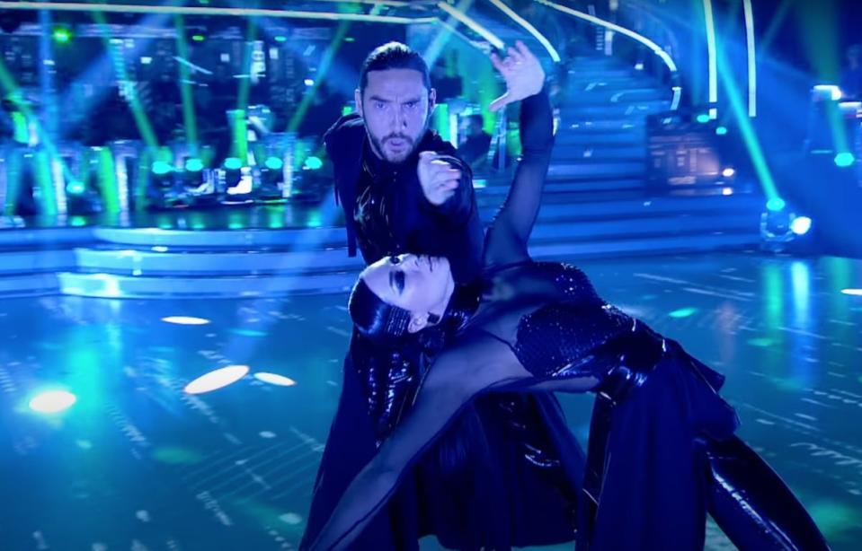 Seann Walsh and Katya Jones’s ‘Matrix’-themed Paso for Movie Week (BBC)