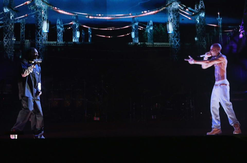 2012 – L’hologramme de Tupac Shakur sur scène