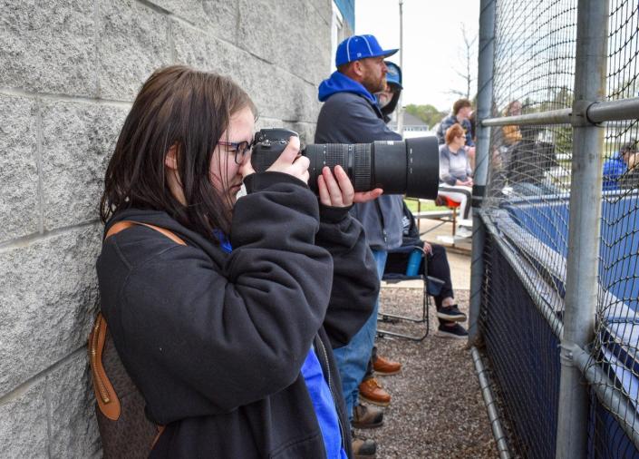 Because Rick Craig can&#x002019;t be at every game of the season, his 16-year-old daughter, Delaney Craig, shoots for him when needed.