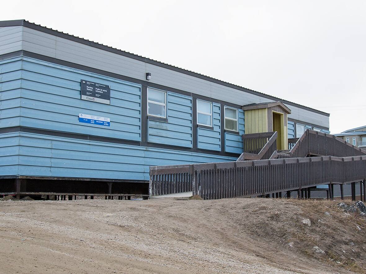 The health centre in Kinngait, Nunavut. It's one of several community health centres in Nunavut that could be temporarily closed in the coming months. The Kinngait facility could be closed from Jan. 25 to Feb. 28.   (Government of Nunavut - image credit)