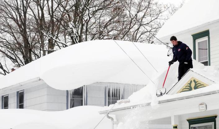Will Your Roof Collapse Under the Snow From Winter Storm? Here&#39;s What You Need to Know