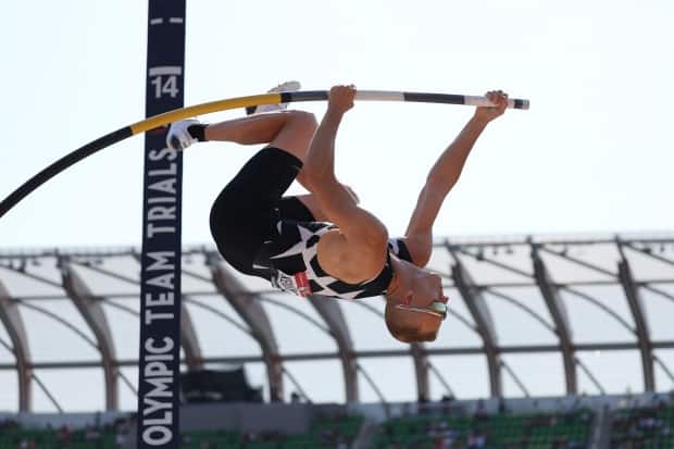 American pole vaulter Sam Kendricks, shown during a vault in June, was pulled from competition on Thursday after a positive coronavirus test result. (Getty Patrick Smith/Getty Images - image credit)